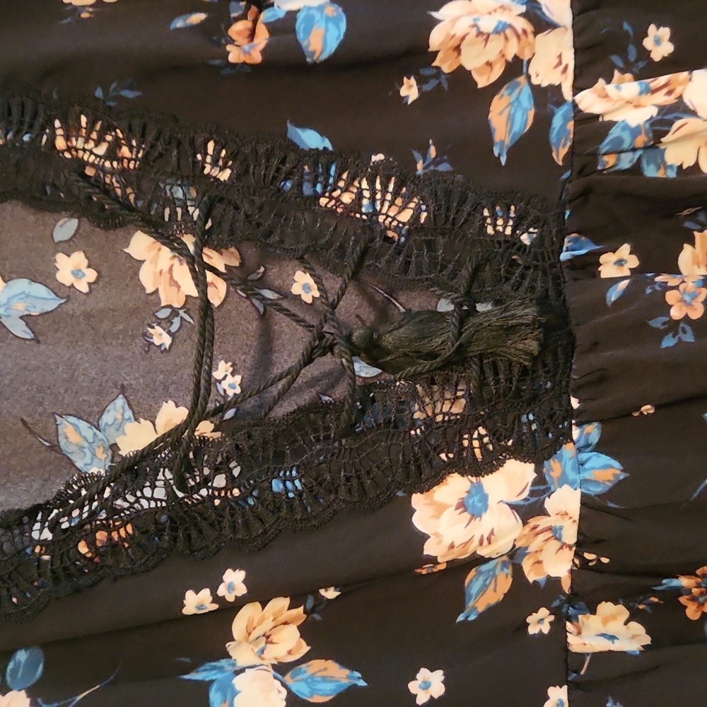 Dress - Picture 2 of 4